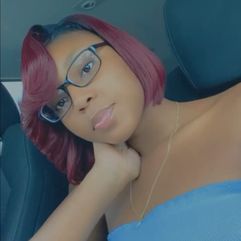 Meet your Posher, Alyssia